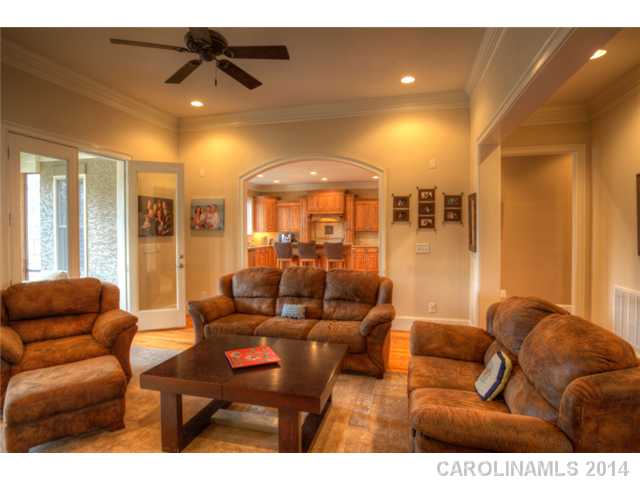 18623 Silent Falls Cv, Davidson, NC 28036 photo 6