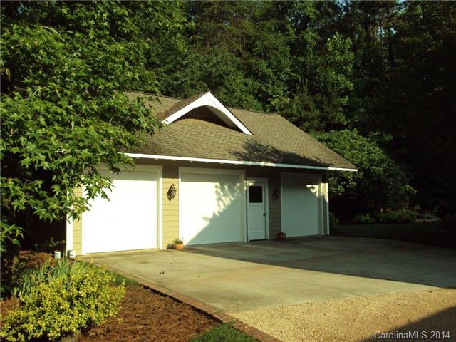 628 Ardrey Cir, Davidson, NC 28036 photo 14