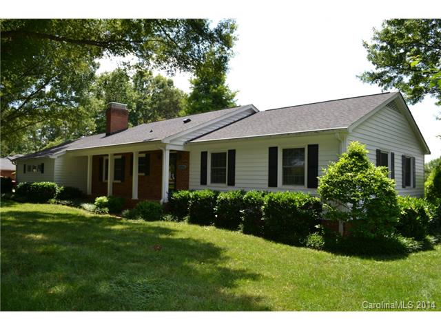 20930 Lakeview Cir, Cornelius, NC 28031 photo 3