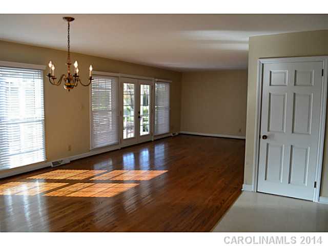 20930 Lakeview Cir, Cornelius, NC 28031 photo 6