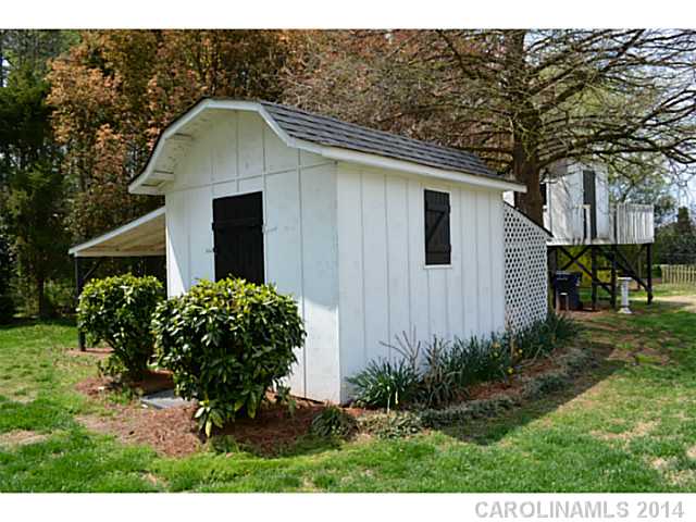 20930 Lakeview Cir, Cornelius, NC 28031 photo 14
