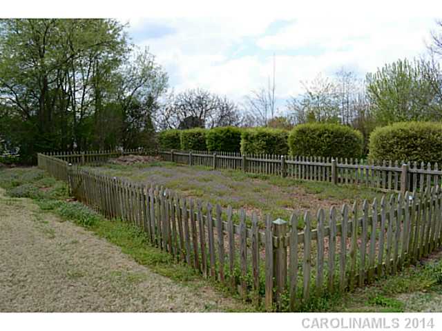 20930 Lakeview Cir, Cornelius, NC 28031 photo 16