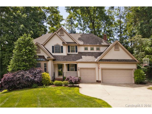 21620 Scottcrest Cir, Cornelius, NC 28031 photo 1