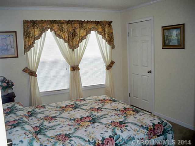 132 Redmon Rd, Harmony, NC 28634 photo 10