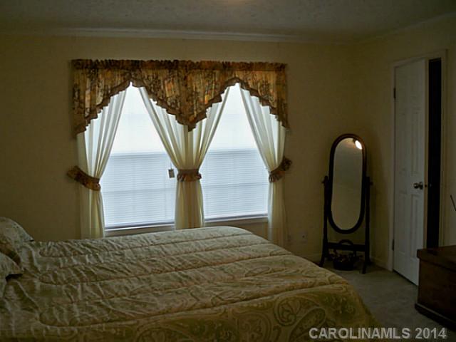 132 Redmon Rd, Harmony, NC 28634 photo 8
