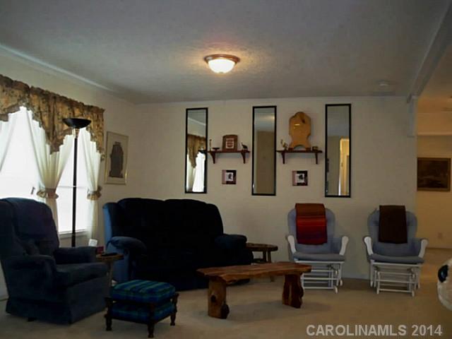 132 Redmon Rd, Harmony, NC 28634 photo 2