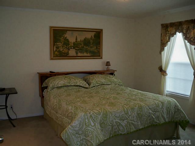 132 Redmon Rd, Harmony, NC 28634 photo 7