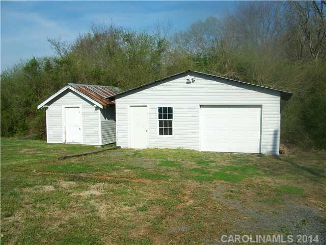 900 Atom Dr, Albemarle, NC 28001 photo 2