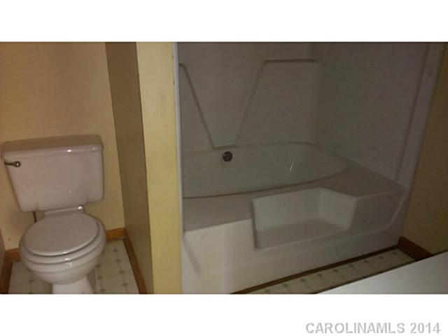 304 Mel Ln, Crouse, NC 28033 photo 9