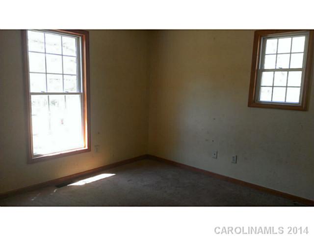 304 Mel Ln, Crouse, NC 28033 photo 6