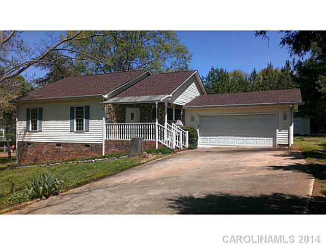 304 Mel Ln, Crouse, NC 28033 photo 1