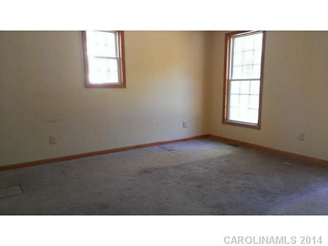 304 Mel Ln, Crouse, NC 28033 photo 7