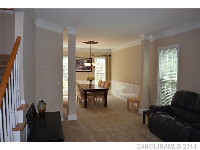 8528 Forest Shadow Cir, Cornelius, NC 28031 photo 5