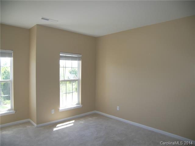 8143 Castlestone Dr, Charlotte, NC 28227 photo 10
