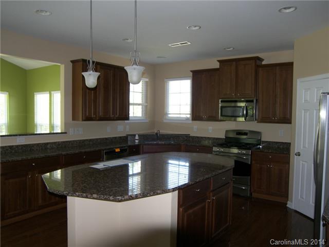 8143 Castlestone Dr, Charlotte, NC 28227 photo 5