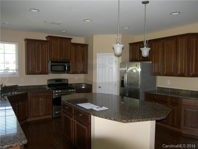 8143 Castlestone Dr, Charlotte, NC 28227 photo 6