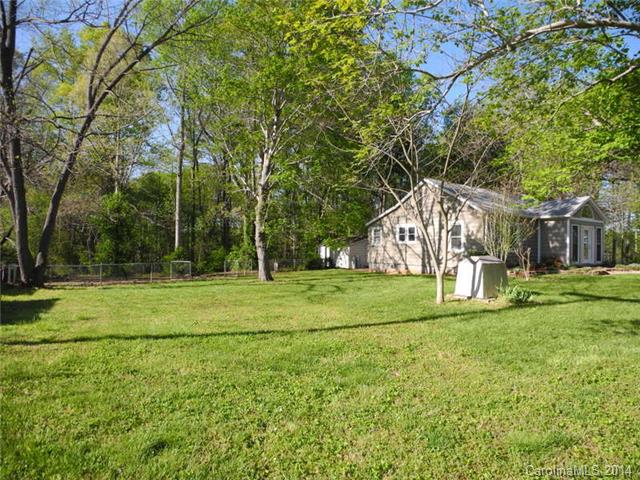 617 Blacksnake Rd, Stanley, NC 28164 photo 4