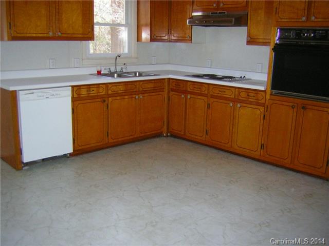 565 E Ridge Rd, Salisbury, NC 28147 photo 2