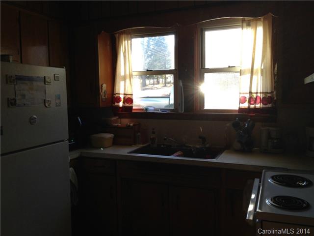 604 E Chestnut St, Stanley, NC 28164 photo 4
