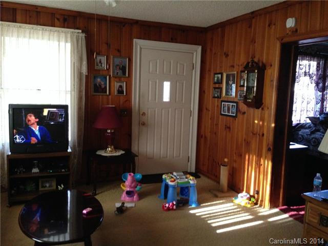 604 E Chestnut St, Stanley, NC 28164 photo 3