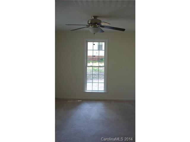 723 Broad St, Kannapolis, NC 28081 photo 4