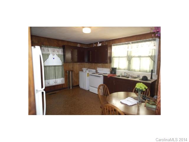 16 Central Ave, Granite Falls, NC 28630 photo 3