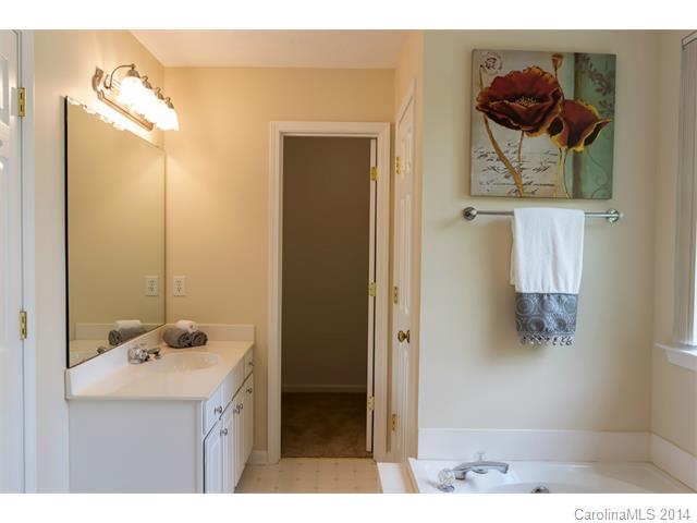 124 Shorecrest Dr, Davidson, NC 28036 photo 12