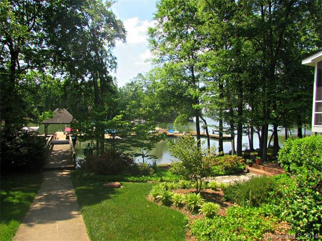 124 Shorecrest Dr, Davidson, NC 28036 photo 17