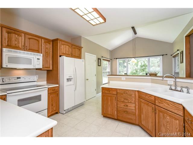 10773 Kingsview Dr, Davidson, NC 28036 photo 7