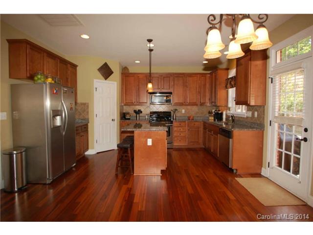 10804 Clark St, Davidson, NC 28036 photo 2