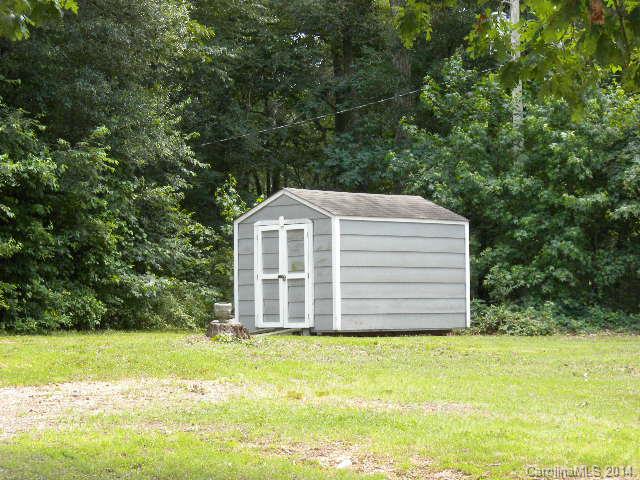 6918 Medlin Rd, Monroe, NC 28112 photo 2