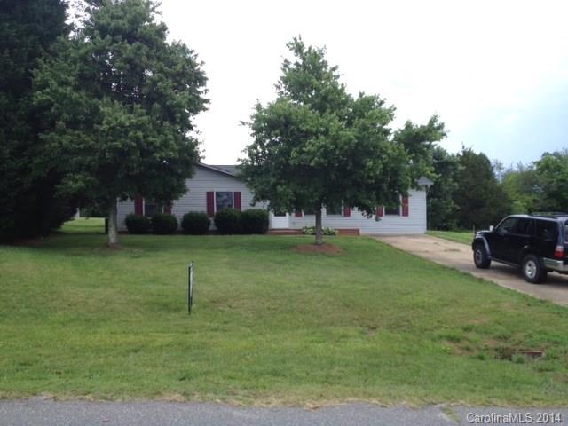 2003 Stratford Dr, Conover, NC 28613 photo 1
