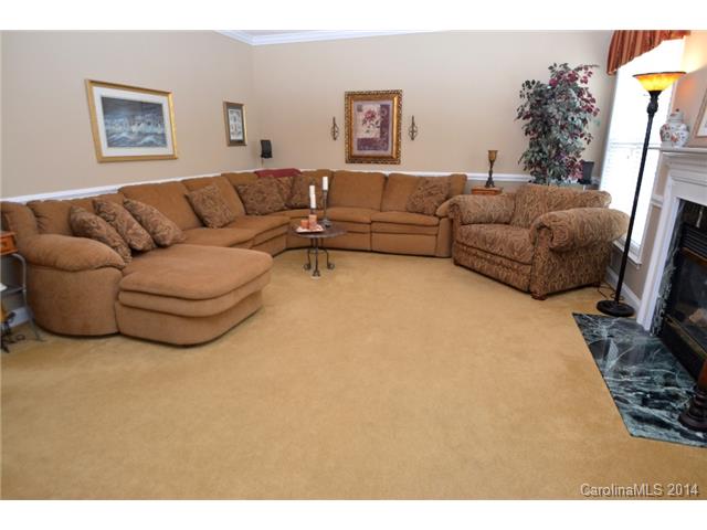 10530 Quarrier Dr, Cornelius, NC 28031 photo 6
