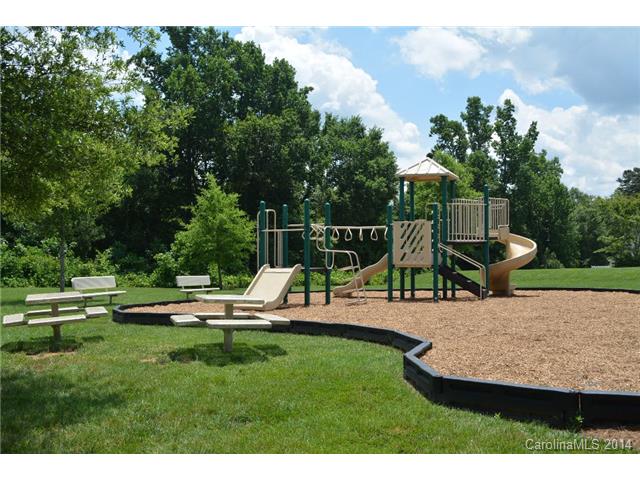 10530 Quarrier Dr, Cornelius, NC 28031 photo 17