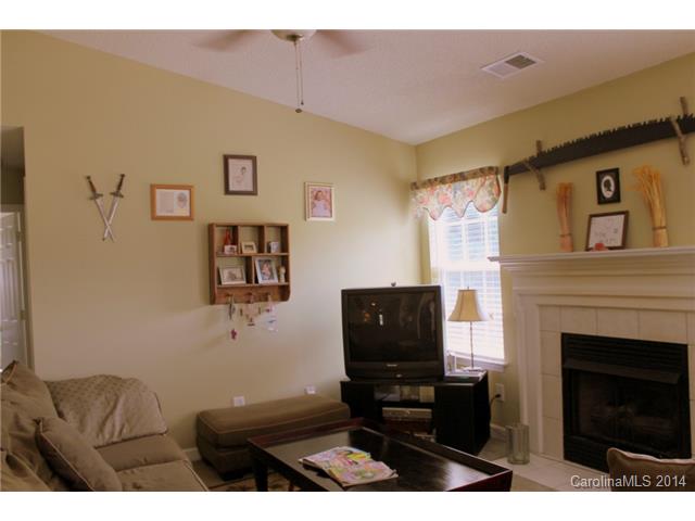 809 River Trail Rd, Lowell, NC 28098 photo 7