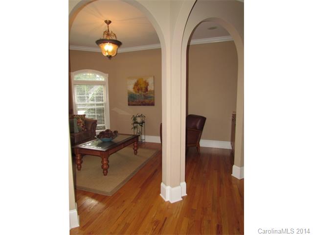 702 6th Ne Ave NE, Conover, NC 28613 photo 4