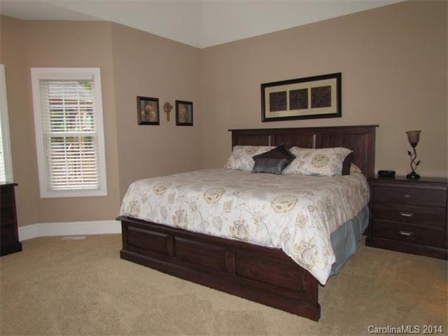 702 6th Ne Ave NE, Conover, NC 28613 photo 12