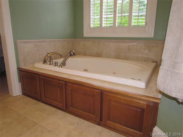 702 6th Ne Ave NE, Conover, NC 28613 photo 14