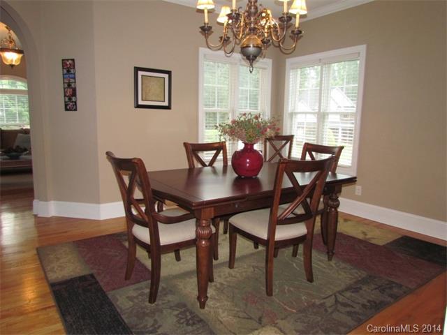 702 6th Ne Ave NE, Conover, NC 28613 photo 5