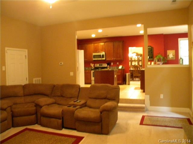 10813 Bennett Dr, Davidson, NC 28036 photo 4