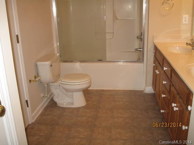 5405 Ashbury Ln, Davidson, NC 28036 photo 4