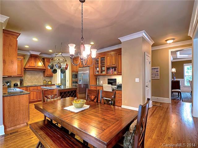 18328 Dembridge Dr, Davidson, NC 28036 photo 2