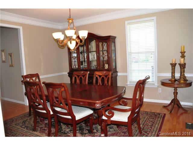 10502 Quarrier Dr, Cornelius, NC 28031 photo 2