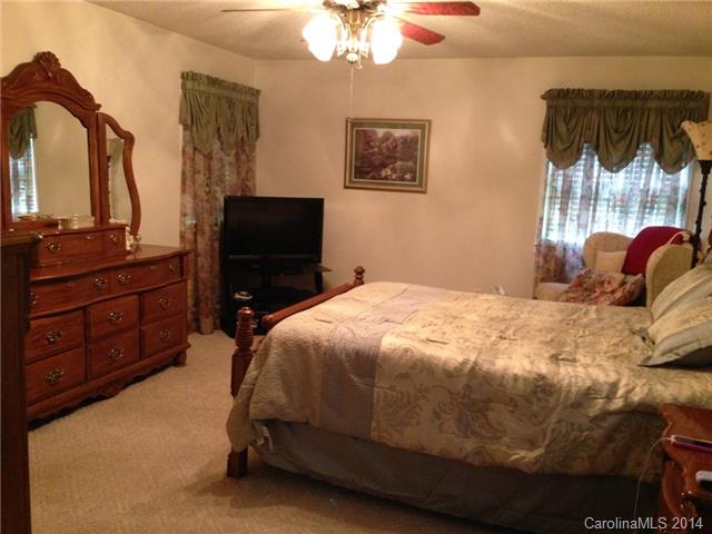 2032 Eaker Dr, Cherryville, NC 28021 photo 10