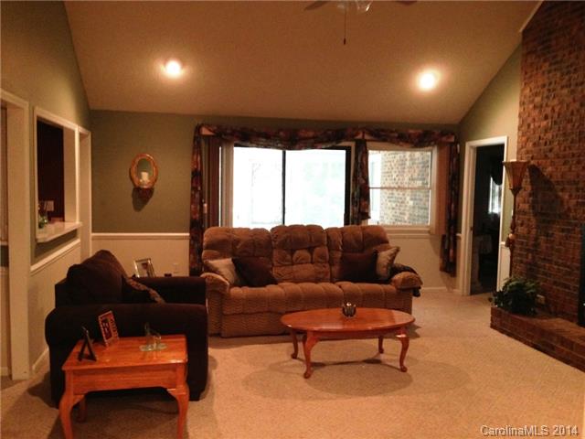 2032 Eaker Dr, Cherryville, NC 28021 photo 5