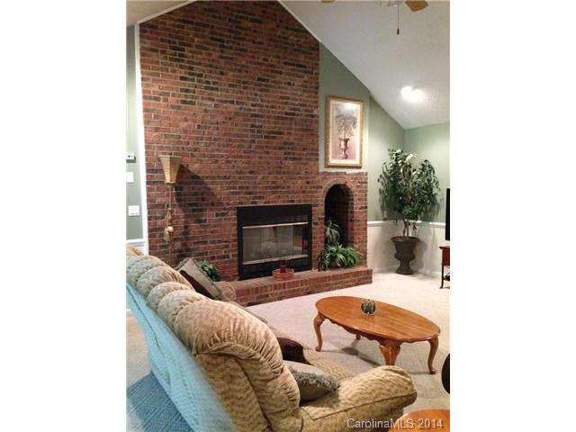 2032 Eaker Dr, Cherryville, NC 28021 photo 4