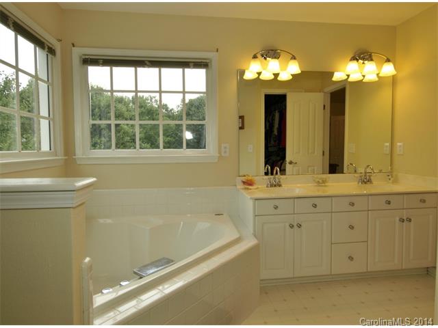 8901 Forest Shadow Cir, Cornelius, NC 28031 photo 16