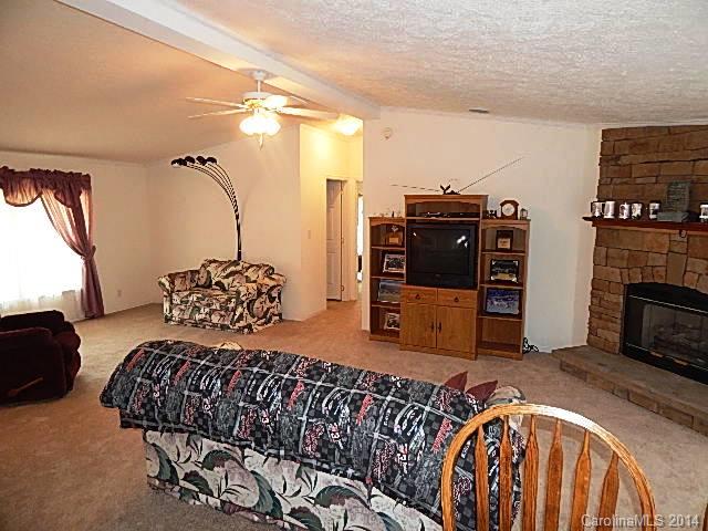 11621 Toccoa Dr, Midland, NC 28107 photo 3