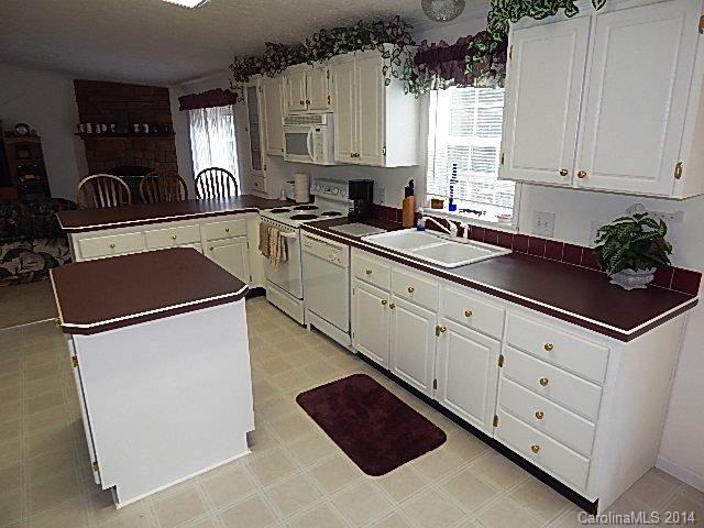 11621 Toccoa Dr, Midland, NC 28107 photo 9