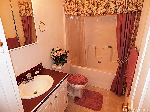 11621 Toccoa Dr, Midland, NC 28107 photo 5